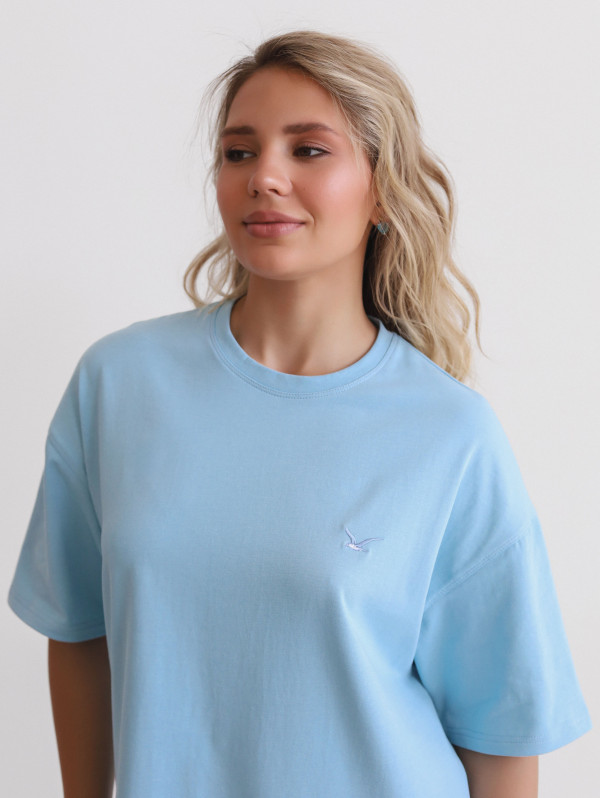 Женская футболка "oversize" из коттона в голубом цвете