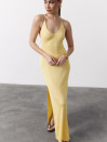 Женское вязаное платье Sunny Knit 429 желтого цвета