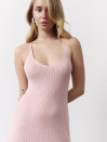 Женское вязаное платье Soft Knit Dress Powder Pink 429 розового цвета