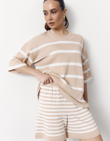 Женский костюм с шортами в полоску Soft Stripe Knit Set 430 в бежевом цвете.