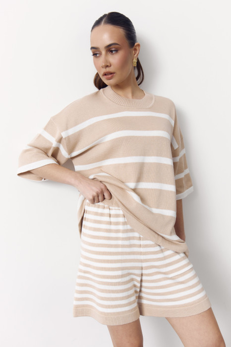 Жіночий костюм з шортами в смужку Soft Stripe Knit Set 430 в бежевому кольорі