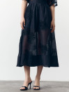 Юбка меди из тенсела Tencel Bloom Skirt Black 411 в черном цвете