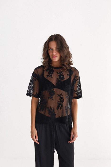 Черная футболка из гепюра Lace Whisper