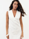 Белое льняное платье меди с вырезом Linen Muse Dress 434 Белое льняное платье меди с вырезом Linen Muse Dress 434
