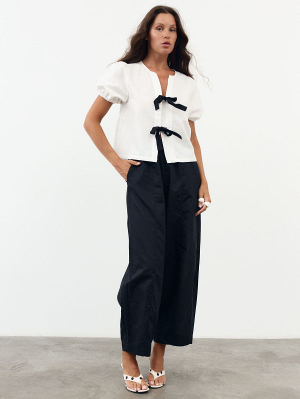 Женская льняная блуза с завязками Linen Bow Blouse 435 в белом