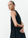Чорна лляна сукня максі вільного крою Linen Flow Dress 450 Чорна лляна сукня максі вільного крою Linen Flow Dress 450