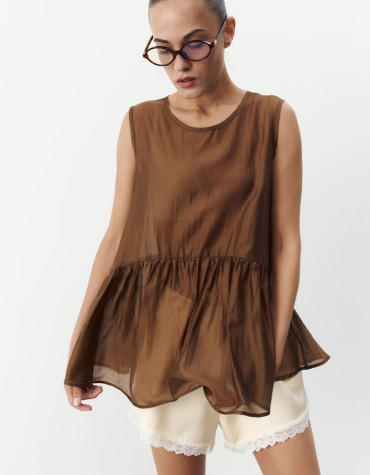 Женский топ с баской из тенсела Tencel Air Top 433 в карамельном цвете