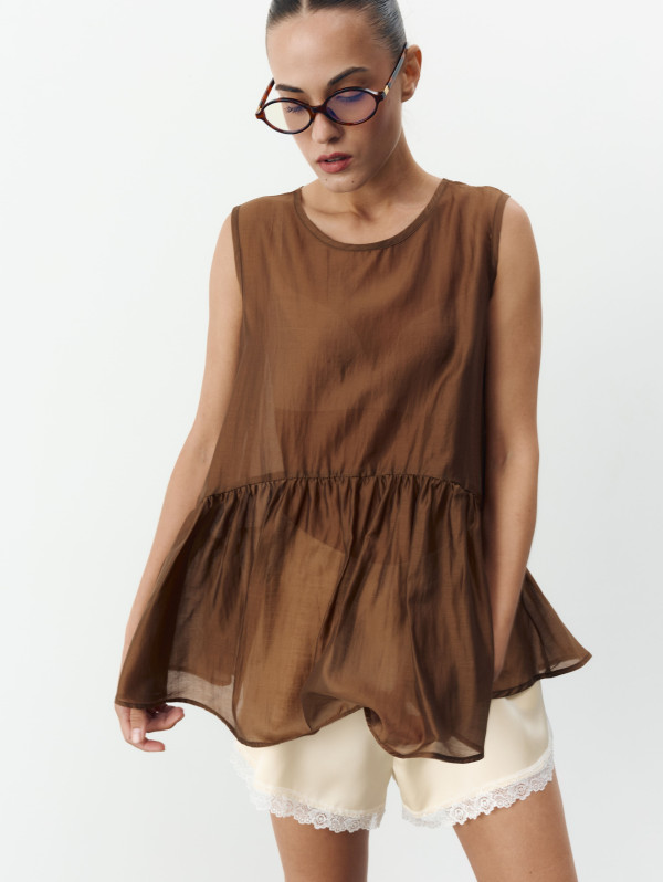 Жіночий топ з баскою із тенселу Tencel Air Top 433 в карамельному кольорі