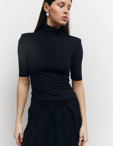 Чорна стрейчева футболка з плечиками 407 Sculpt Shoulder