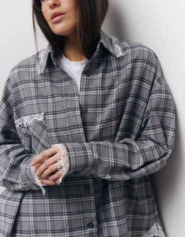 Картата сіра сорочка з гіпюром 408 Lace Flannel