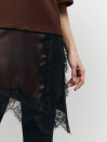 Футболка з гіпюром 406 Silk Layer в шоколадному кольорі
