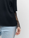 Чорний лонг з гіпюровими рукавами 414 Lace Touch