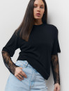 Чорний лонг з гіпюровими рукавами 414 Lace Touch