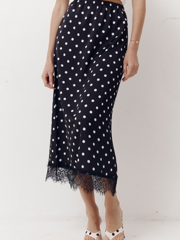 Чорна спідниця в горох з атлас-сатину Skirt Grace 412 декорована гіпюром