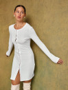 Белое трикотажное платье на пуговицах "Cozy Muse Dress"
