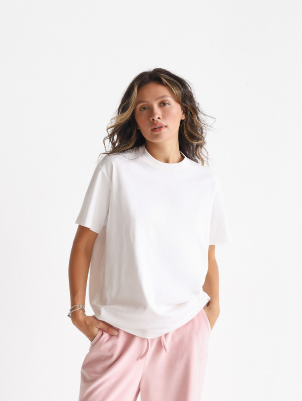 Жіноча базова футболка з трикотажу Soft Basic