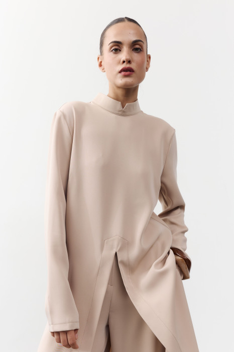 Жіночий бежевий костюм з брюками і тунікою Noir Line Suit 464 