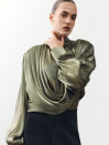 Блуза 458 Tencel Drape из тенсела в оливковом цвете Блуза 458 Tencel Drape из тенсела в оливковом цвете