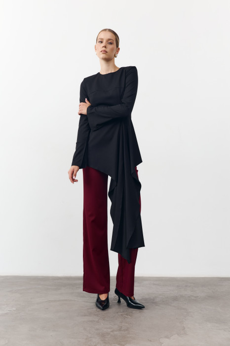 Чорна кофта Asymmetry 453 з костюмної тканини.
